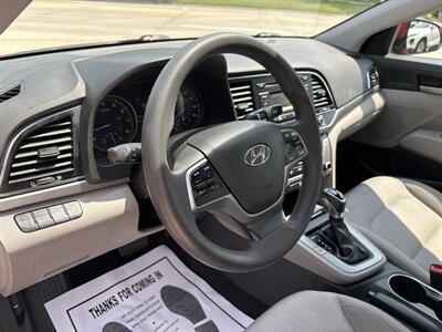2017 Hyundai ELANTRA SE - Photo 9 - Topeka, KS 66608