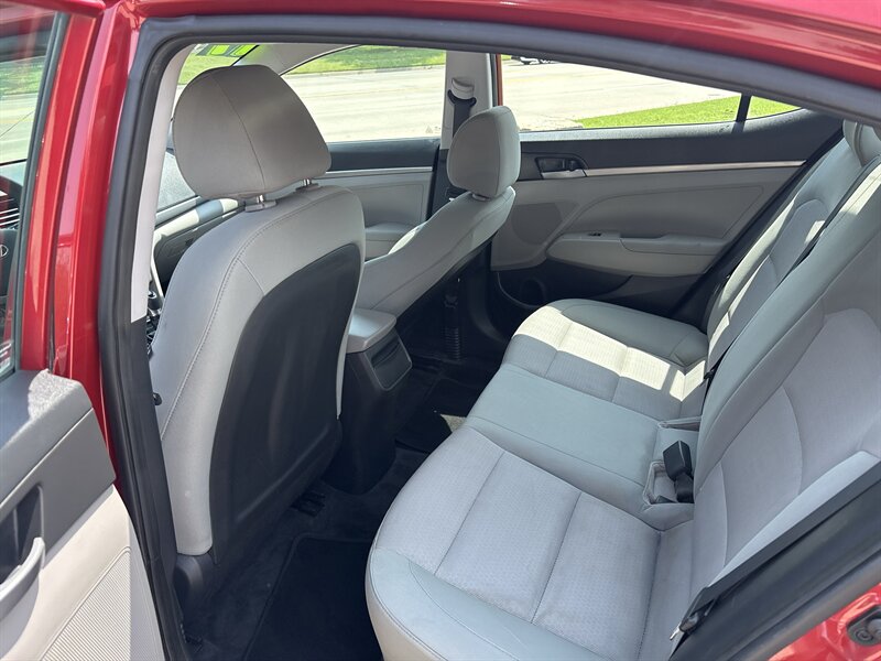 2017 Hyundai ELANTRA SE   - Photo 14 - Topeka, KS 66608