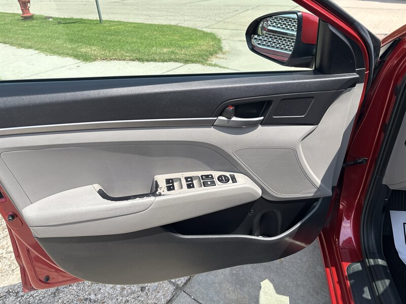 2017 Hyundai ELANTRA SE   - Photo 7 - Topeka, KS 66608