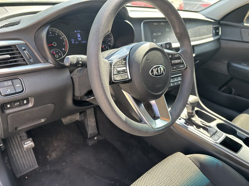 2019 Kia Optima LX - Photo 13 - Topeka, KS 66608