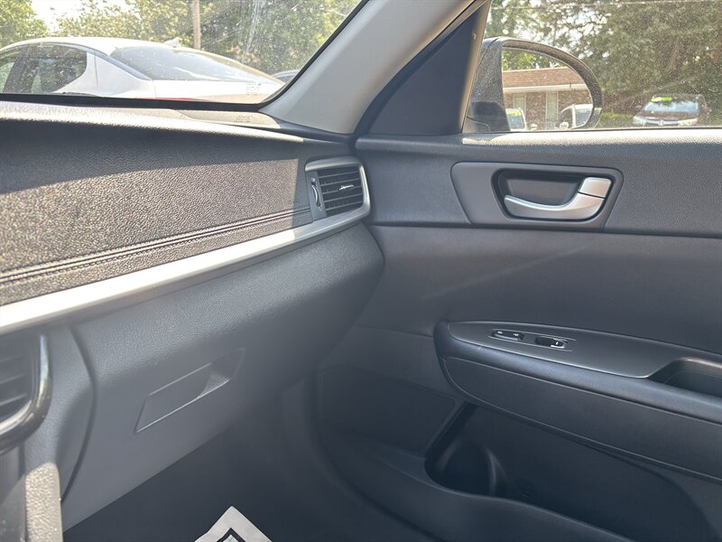 2019 Kia Optima LX - Photo 17 - Topeka, KS 66608
