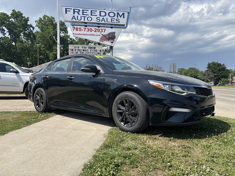 2019 Kia Optima LX AT's photo