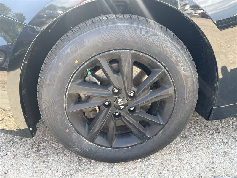 2019 Kia Optima LX - Photo 8 - Topeka, KS 66608