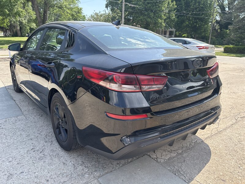 2019 Kia Optima LX - Photo 3 - Topeka, KS 66608