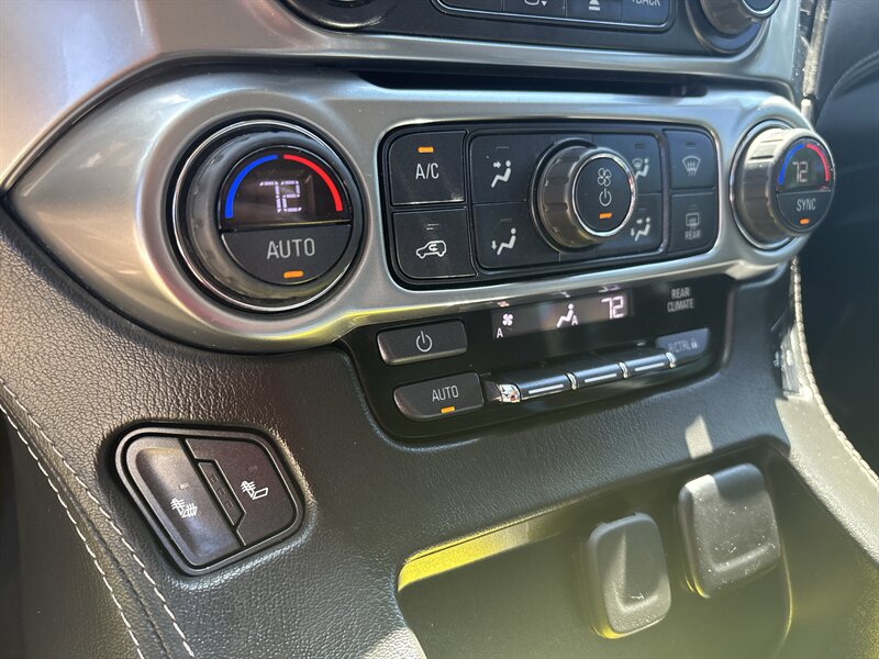 2018 Chevrolet Suburban LT - Photo 25 - Topeka, KS 66608