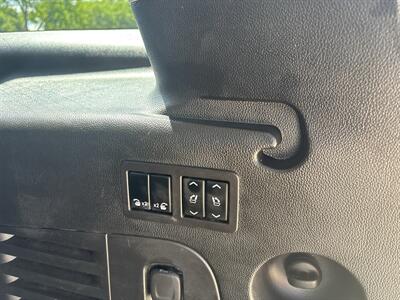 2018 Chevrolet Suburban LT - Photo 36 - Topeka, KS 66608