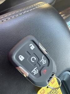 2018 Chevrolet Suburban LT - Photo 29 - Topeka, KS 66608