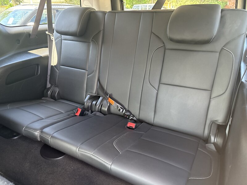 2018 Chevrolet Suburban LT - Photo 34 - Topeka, KS 66608