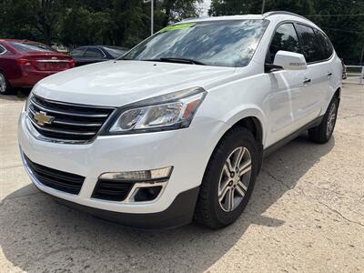 2017 Chevrolet Traverse LT   - Photo 8 - Topeka, KS 66608