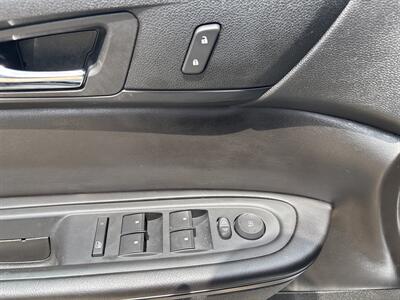 2017 Chevrolet Traverse LT   - Photo 16 - Topeka, KS 66608