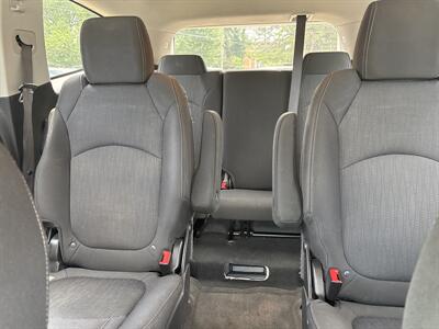 2017 Chevrolet Traverse LT   - Photo 33 - Topeka, KS 66608