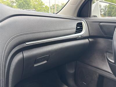2017 Chevrolet Traverse LT   - Photo 30 - Topeka, KS 66608