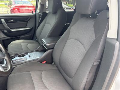 2017 Chevrolet Traverse LT   - Photo 19 - Topeka, KS 66608