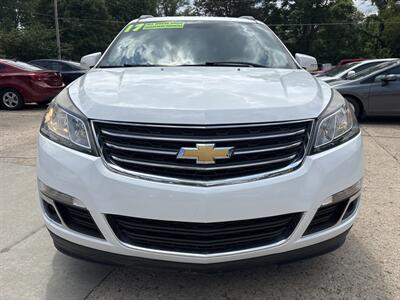 2017 Chevrolet Traverse LT   - Photo 9 - Topeka, KS 66608