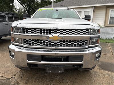 2019 Chevrolet Silverado 2500HD LT - Photo 2 - Topeka, KS 66608