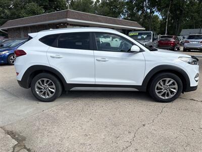 2018 Hyundai TUCSON SEL   - Photo 2 - Topeka, KS 66608