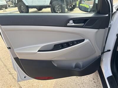 2018 Hyundai TUCSON SEL   - Photo 15 - Topeka, KS 66608