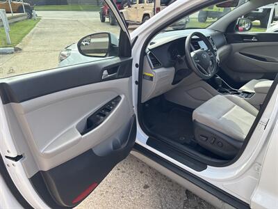 2018 Hyundai TUCSON SEL   - Photo 13 - Topeka, KS 66608