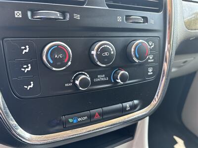 2016 Dodge Grand Caravan SXT   - Photo 26 - Topeka, KS 66608