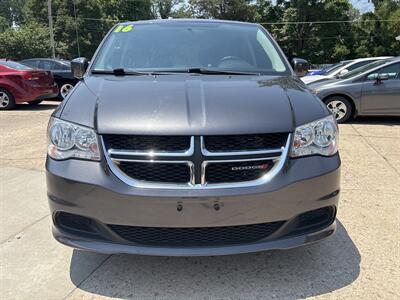2016 Dodge Grand Caravan SXT   - Photo 8 - Topeka, KS 66608