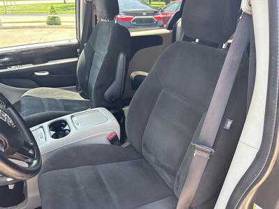 2016 Dodge Grand Caravan SXT   - Photo 19 - Topeka, KS 66608