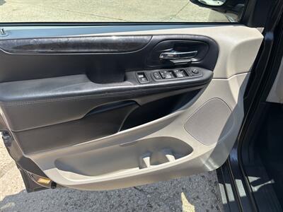 2016 Dodge Grand Caravan SXT   - Photo 14 - Topeka, KS 66608