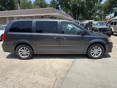 2016 Dodge Grand Caravan SXT   - Photo 2 - Topeka, KS 66608