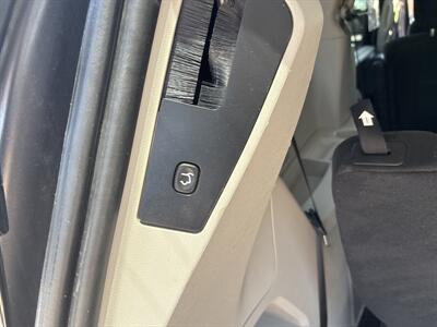 2016 Dodge Grand Caravan SXT   - Photo 35 - Topeka, KS 66608