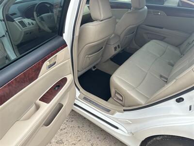 2011 Toyota Avalon Limited   - Photo 37 - Topeka, KS 66608