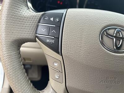 2011 Toyota Avalon Limited   - Photo 25 - Topeka, KS 66608