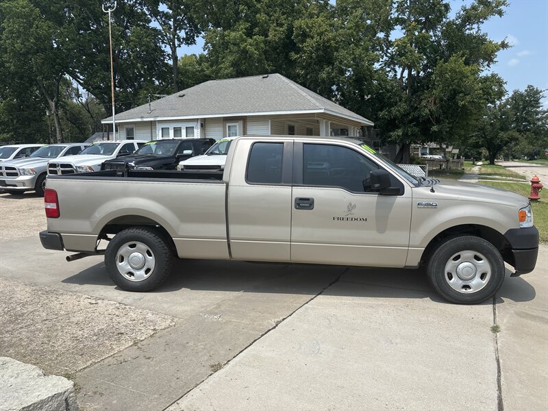 2008 Ford F-150 XL   - Photo 4 - Topeka, KS 66608