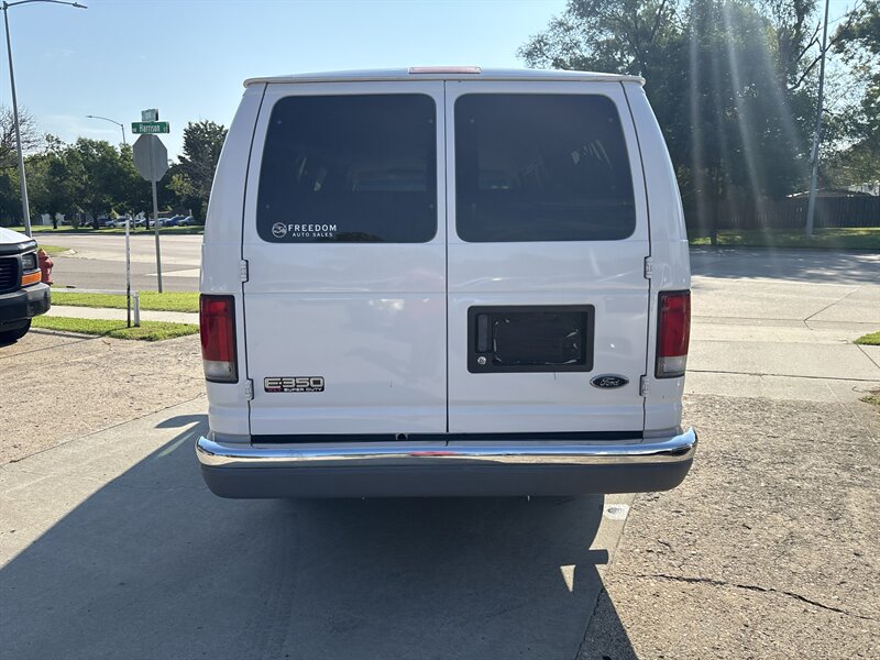 2000 Ford E-Series Van E-350 XLT SD   - Photo 3 - Topeka, KS 66608