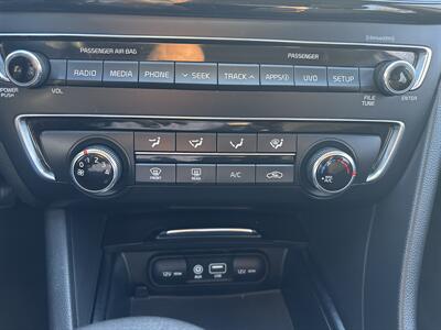 2018 Kia Optima LX   - Photo 6 - Topeka, KS 66608