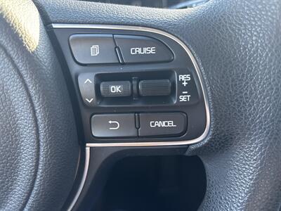 2018 Kia Optima LX   - Photo 5 - Topeka, KS 66608