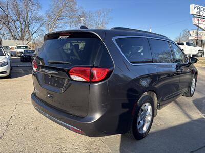 2017 Chrysler Pacifica Touring Plus - Photo 3 - Topeka, KS 66608