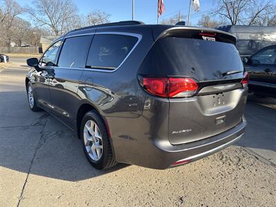 2017 Chrysler Pacifica Touring Plus - Photo 5 - Topeka, KS 66608