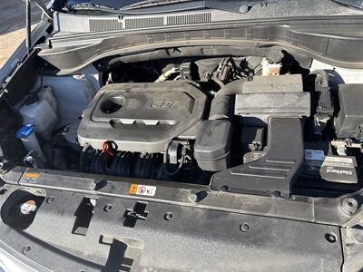 2017 Hyundai SANTA FE Sport 2.4L   - Photo 9 - Topeka, KS 66608