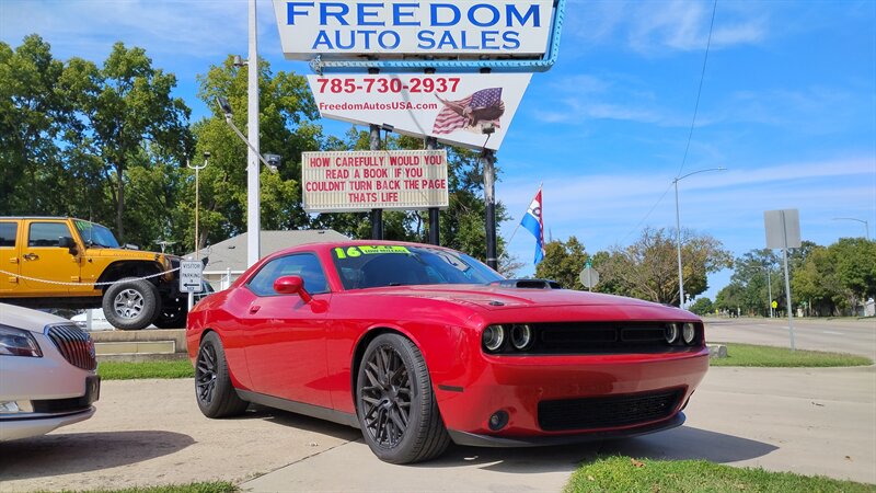 2016 Dodge Challenger 392 HEMI Scat Pack Shaker - Photo 1 - Topeka, KS 66608