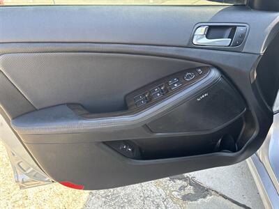 2015 Kia Optima EX - Photo 12 - Topeka, KS 66608