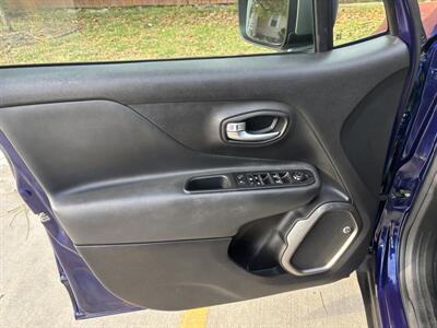 2019 Jeep Renegade Limited   - Photo 12 - Topeka, KS 66608