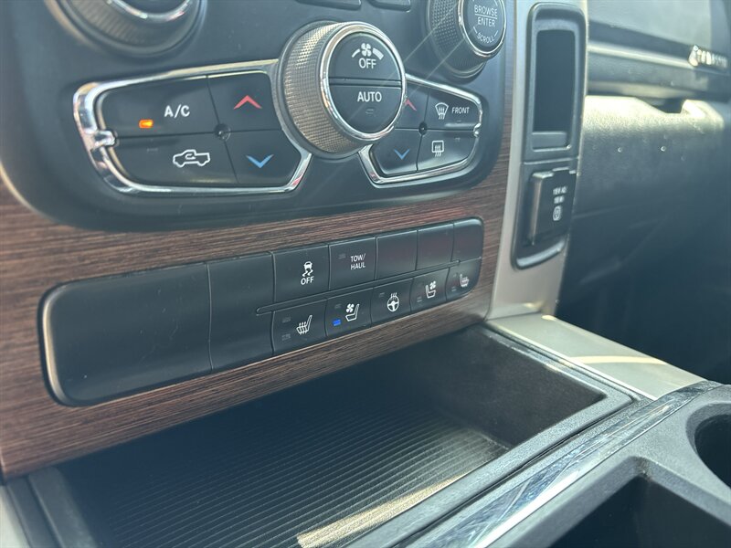 2015 RAM 1500 Laramie - Photo 16 - Topeka, KS 66608