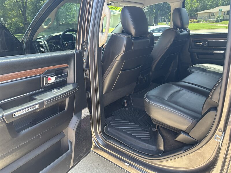 2015 RAM 1500 Laramie - Photo 19 - Topeka, KS 66608