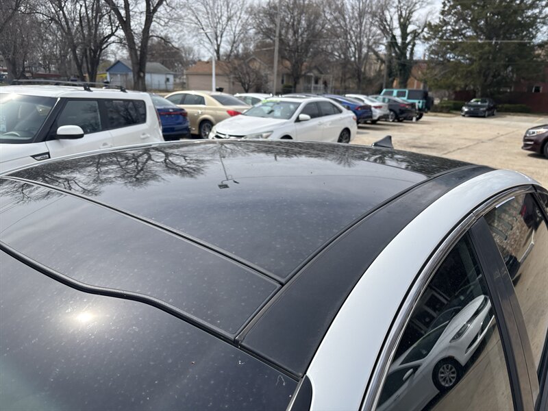 2016 Kia Optima EX - Photo 13 - Topeka, KS 66608