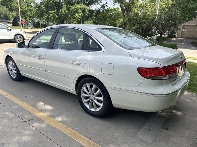 2006 Hyundai Azera SE - Photo 5 - Topeka, KS 66608
