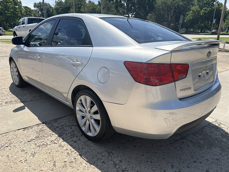 2011 Kia Forte SX   - Photo 4 - Topeka, KS 66608