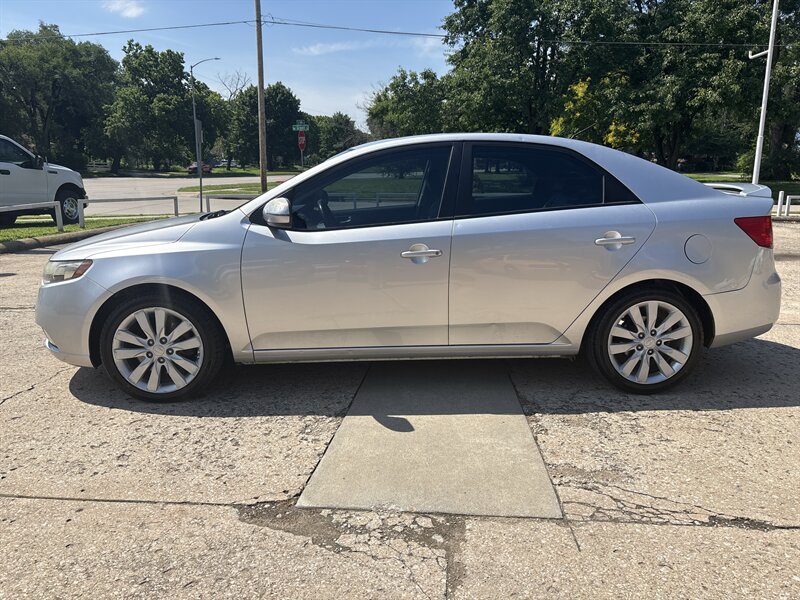 2011 Kia Forte SX   - Photo 7 - Topeka, KS 66608