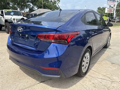 2020 Hyundai Accent SE   - Photo 3 - Topeka, KS 66608