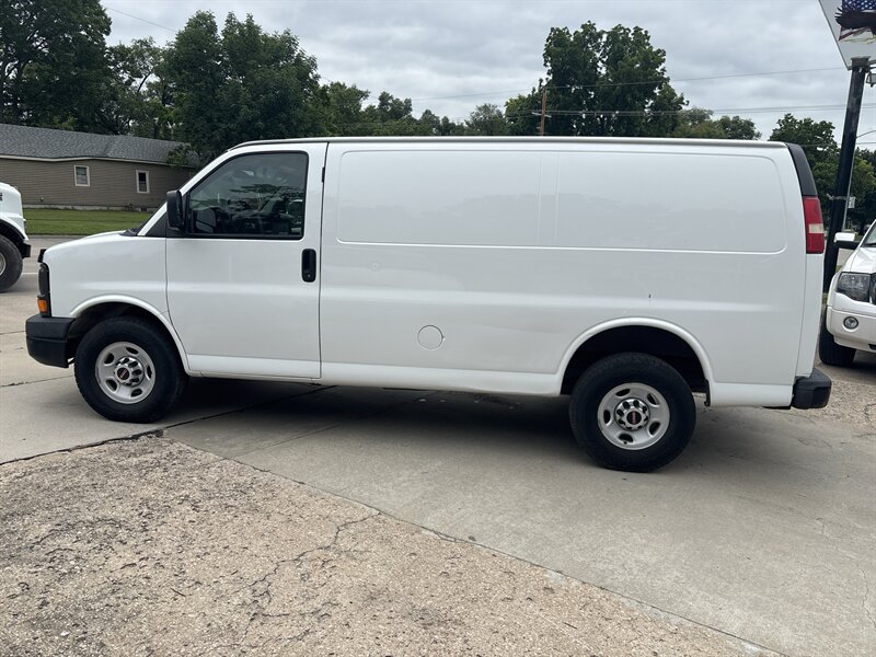 2015 GMC Savana 2500   - Photo 2 - Topeka, KS 66608
