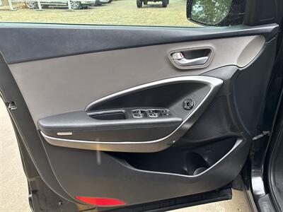 2017 Hyundai SANTA FE SE   - Photo 12 - Topeka, KS 66608