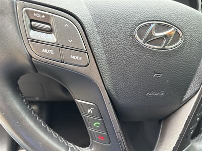 2017 Hyundai SANTA FE SE   - Photo 17 - Topeka, KS 66608